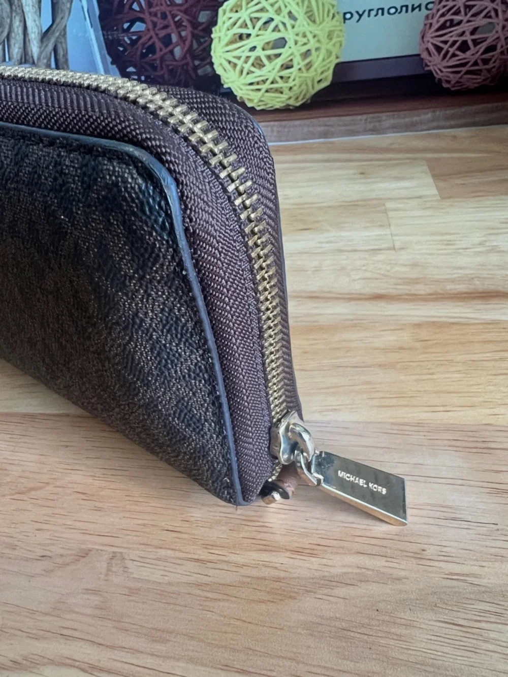 Michael Kors Brown Continental Travel Signature Logo Wallet Large - Picture 3 of 11